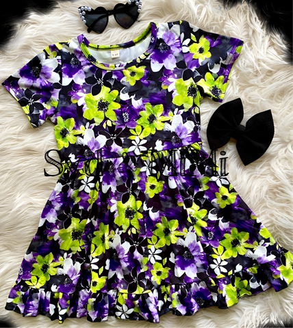 1 left! 7/8yr ~ Twirl Dress ~ Green Floral