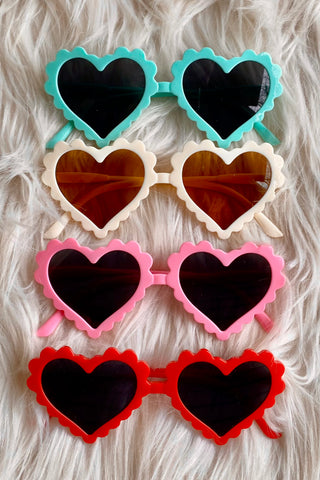 Sunnies ~ Scalloped Hearts